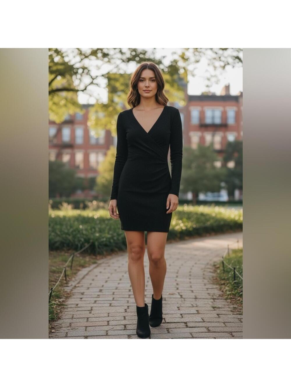 Forever 21 Black Long Sleeve V-Neck Bodycon Dress Size L